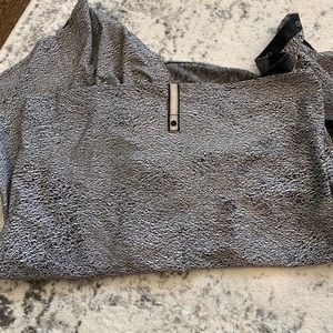 Lululemon vinyasa scarf with armholes